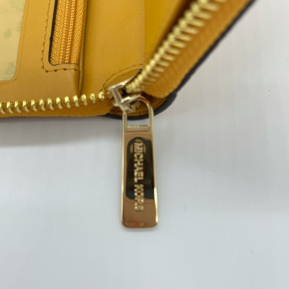 Michael Kors Large Flat MF Phone Case Wallet Marigold - Picture 8 of 10